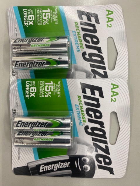 Giao hàng cực nhanh, sản phẩm giống như mô tả, loại 2300mA nhưng giá chỉ 159k/cặp cực rẻ so với *** và ***. Hi vọng tiki lấy lại được niềm tin và uy tín của khách hàng.