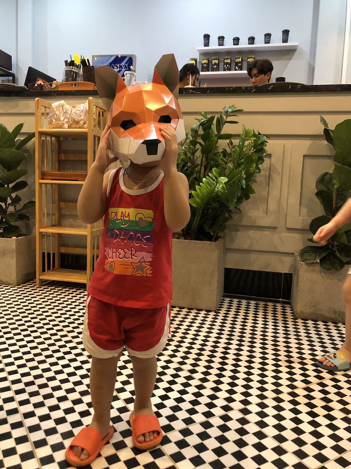 Nhanh hết pin quá shop.  Hàng đúng hình ảnh