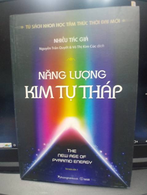 sách gồm nhiều bài viết của nhiều người. nội dung sách có nhiều thông tin hữu ích về kiến trúc cổ xưa này.