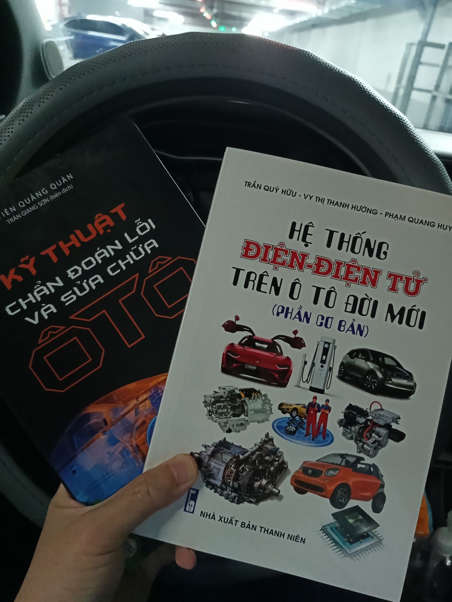 Sách dành cho dân không chuyên. Rất hay nhé