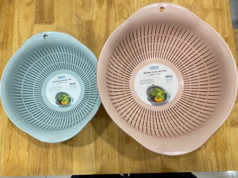 Màu sắc đẹp, nhựa dày và chắc chắn. Màu sắc đúng như đặt hàng