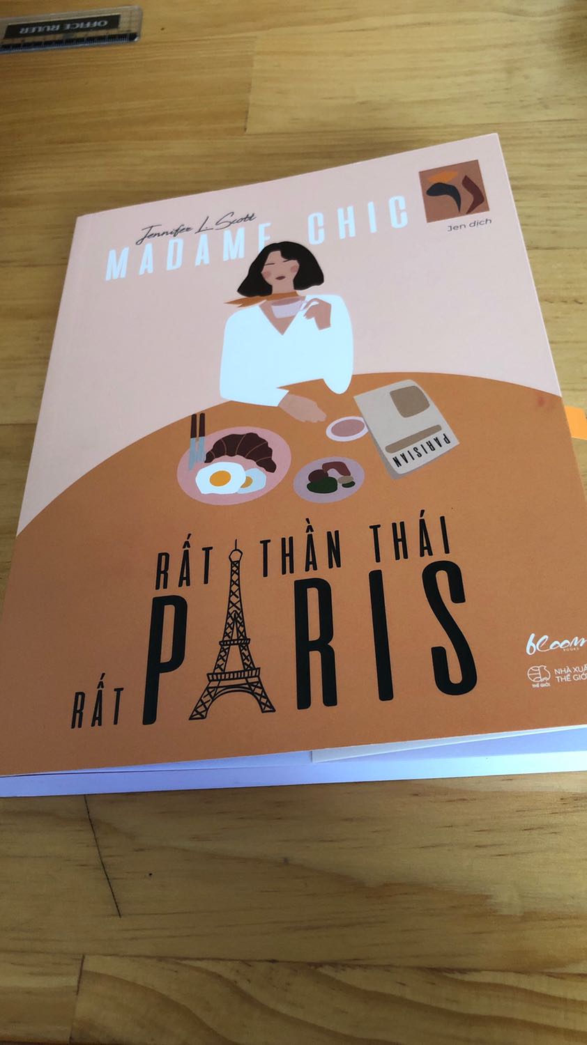 Sách mới nhưng vẫn còn in lỗi vài chỗ (chiếm ít nên không sao ?). Giao hàng rất nhanh luôn í mà mình không thích mỗi chỗ đóng gói quá sơ sài, chỉ có mỗi hộp cát tông bên ngoài còn bên trong chỉ có 1 quyển sách, ít nhất cũng phải bọc thêm cái seal hoặc là miếng xốp để tránh va đập khi vận chuyển chứ. Lần đầu mua sách trên đây nên còn bỡ ngỡ ?