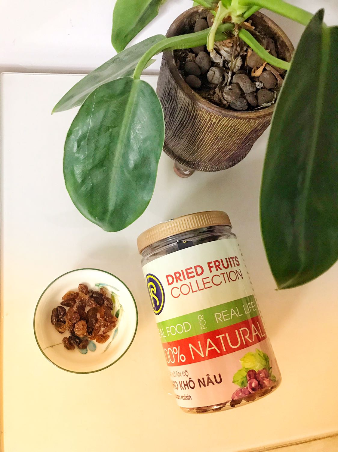 Sản phẩm có ghi rõ xuất xứ. Nho dẻo, ngọt. Theo mình vị ngọt khá gắt.