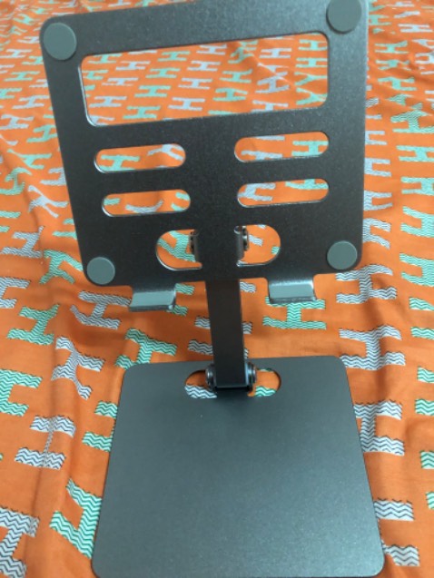 Chất liệu như mô tả, sử dụng rất hài lòng, giá đỡ chắc chặn ko bị trượt lật khi sd