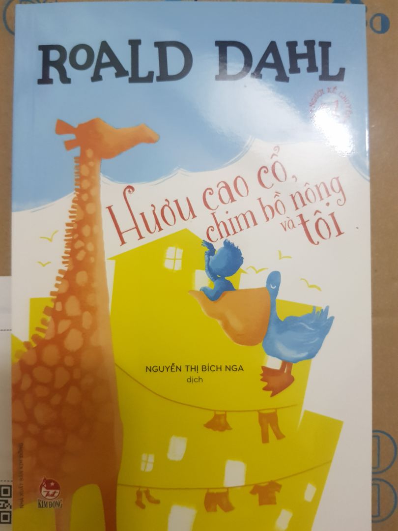 tiki giao hàng nhanh, sách khá là mỏng, kiểm tra ko thấy lỗi, ko bị quăn hay gập cạnh bìa.