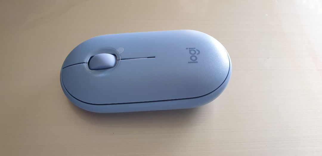 Di chuột nhẹ, phím bấm êm