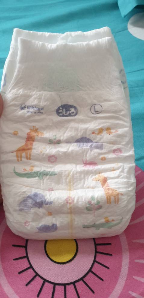 Cậu hai xài lâu lắm rồi nên đến lượt em nhỏ cũng xài luôn. Cậu hai nhà xài ko còn hăm như đợt dùng Bobby M, nên chuyển dùng Moony. Shop uy tín, an toàn, giá tốt, đóng gói giao hàng nhanh.