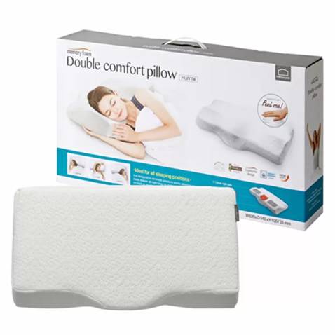 Về vật liệu: 
- Bao gối trang nhã, chất liệu có vẻ tốt.
- Ruột gối có độ mềm vừa phải, không cứng như một sứ nhận xét khác. Quan trọng là nó không quá mềm để bị lún  đầu. (Gây cảm giác bức bí đầu, giảm tuần hoàn máu lên đầu như 1 loại gối ruột foam khác tôi từng bị).

Về thiết kế:
- Kích thước gối hơi cao, gây cảm giác thế nằm không được tự nhiên cho lắm. Bớt chiều cao đi khoảng 2-3cm sẽ phù hợp hơn. Nếu có 2-3 loại kích thước để chọn lựa thì càng  hay. (Tôi đang phải nghiên cứu lạng bớt chiều cao đi vài cm)
- Hình dạng gối phần chính giữa chưa hợp lí: Phần đỡ cổ hơi rộng, lại có chênh lệch chiều cao không nhiều so với phần đỡ đầu, nên độ ngửa cổ chưa tối ưu. Do đó ngủ vẫn bị ngáy nhé. 

 (Hình mượn tạm của hãng vì lười chụp, nhưng cũng y chang nhau thôi)