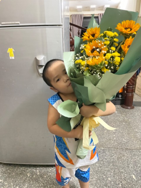 Chất liệu thun lạnh không hút mồ hôi tốt  nhưng điểm cộng là in ấn sắc nét, giặt nhiều nước không phai màu. Đường may ok