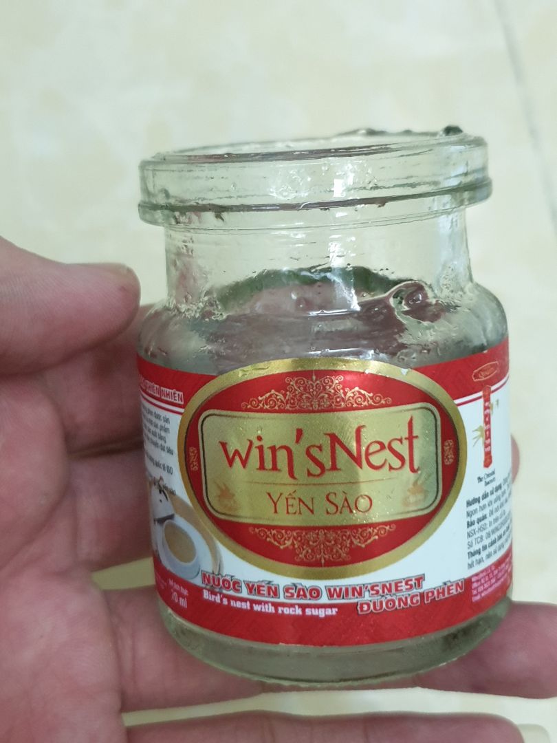 râu câu nhiều, quá ngọt so với bản thân,k có yến sợi, nói chung uống cho có uống. Ham rẻ  nên mua 30 hũ :((( uống hết đổi về hãng cũ vậy. Xin chừa tật ham rẻ