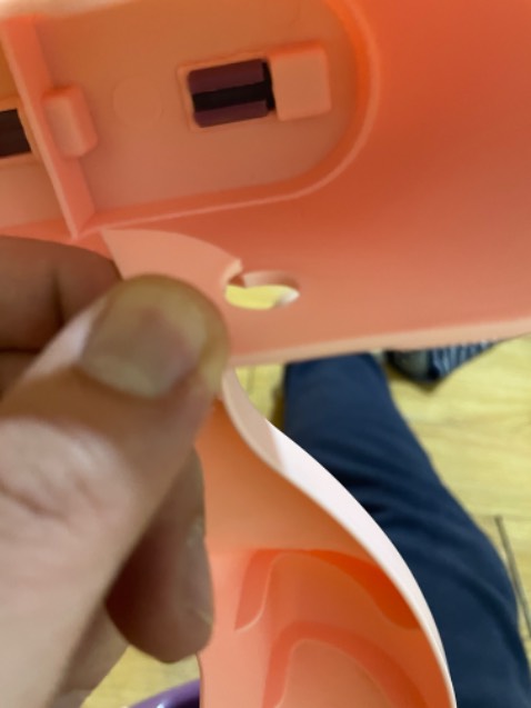 Chất lượng nhựa kém. Khuyên mọi người mua hàng chất lượng tốt, giá cao hơn ko nhiều nhưng chất lượng khác hẳn. Chất lượng nhựa kém. Khuyên mọi người mua hàng chất lượng tốt, giá cao hơn ko nhiều nhưng chất lượng khác hẳn.