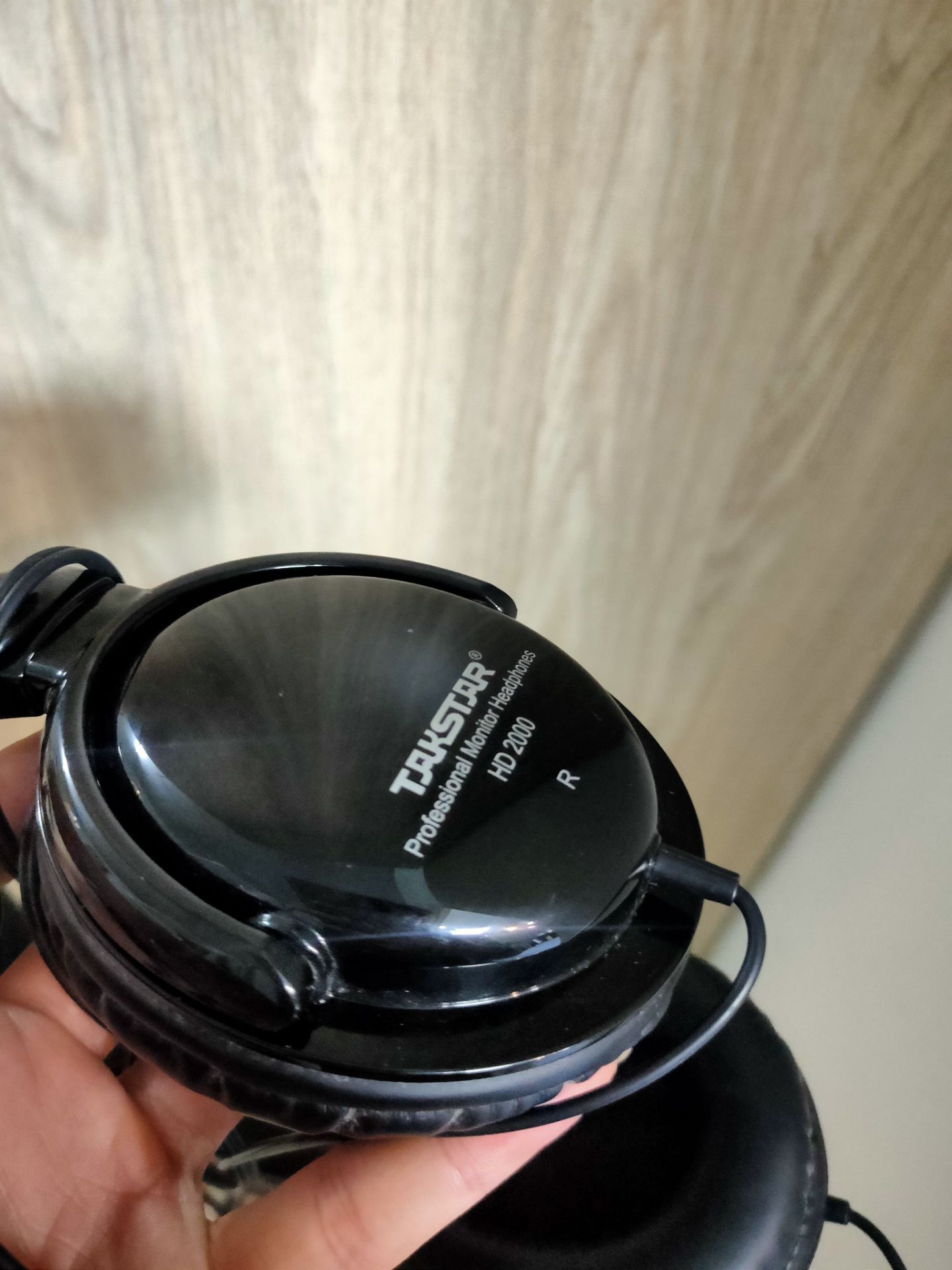 tai nghe kiểm âm tốt.âm thanh chuẩn ,rất thích luôn .5sao tặng shop