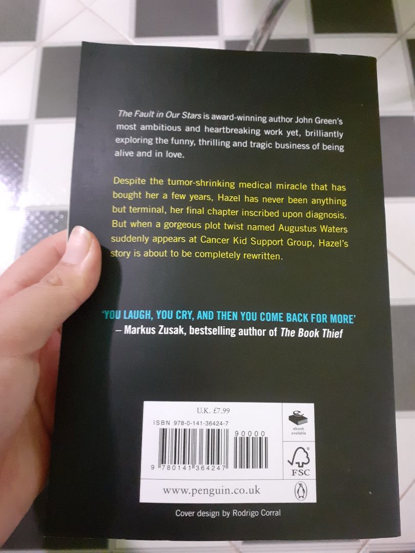 Khuya thứ 7 đặt hàng chiều thứ 2 có hàng, quá là nai xừ luôn. Sách không hề bị cứng, chất giấy rất ổn nói chung là hàng đẹp, shiper thân thiện nữa. hihi