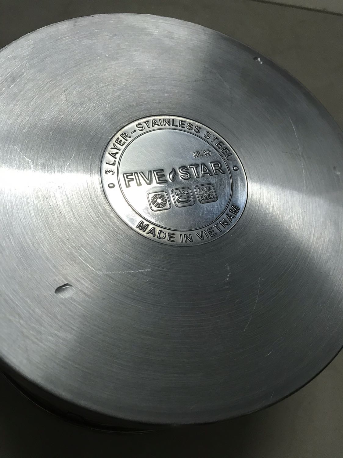 Nồi đẹp dày cầm nặng tay