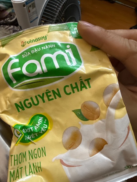 Giao nhanh đúng hạn. Cũng có gói hơi rò rỉ, phải tìm riêng để tránh lây lan sang cả thùng