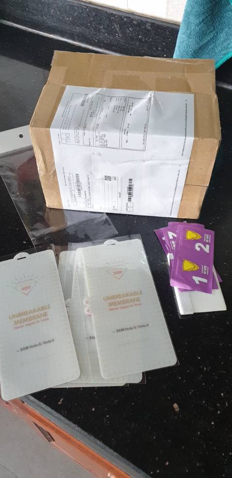 bạn giao hàng không đúng sản phẩm Gor mà giao miếng dán rẻ tiền . Số lượng không đủ . Yêu cầu TIKI phải có biện pháp với Shóp này