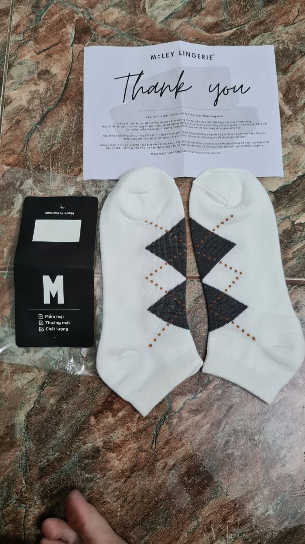 Sản phẩm tốt vượt mong đợi. Tuy hết hàng phải thay bằng sp khác nhưng chất lượng sp vẫn rất tốt, thun dày mịn. sẽ ủng hộ lần sau nếu có dịp.