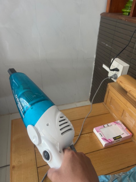 Máy mua hơn 1 tháng về dùng được 5 lần giờ mở máy lên thì k chạy đc nữa , lại hư