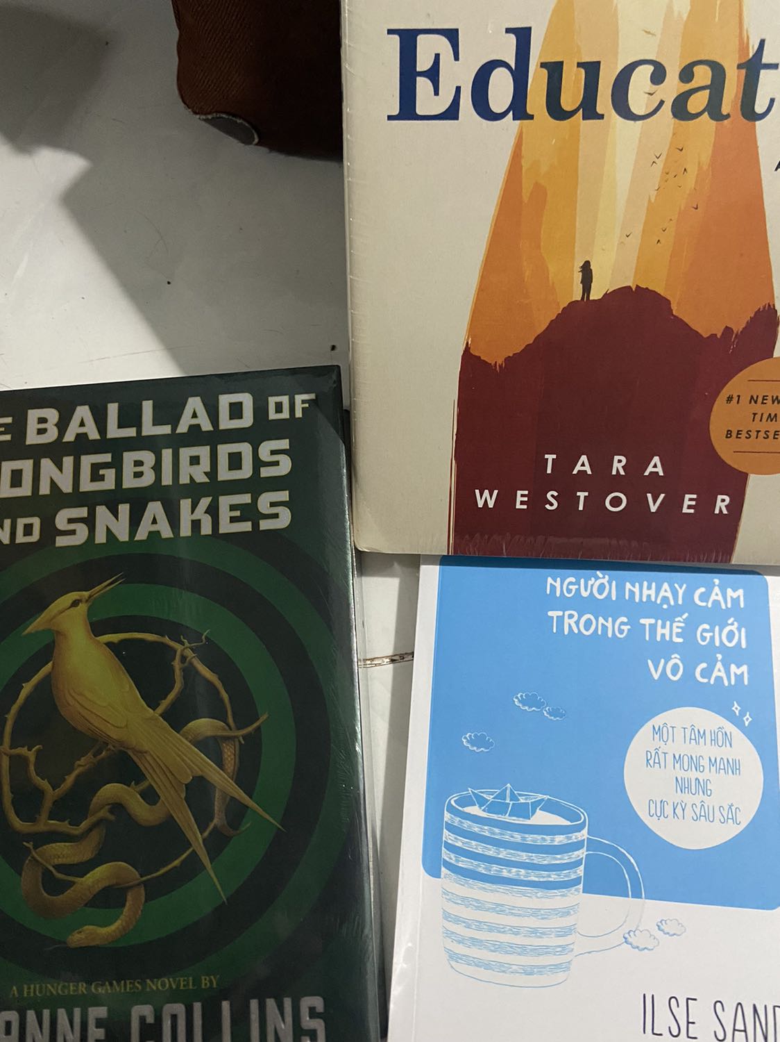 Chưa đọc nên chưa biết nội dung, thấy cũng nhẹ, xịn