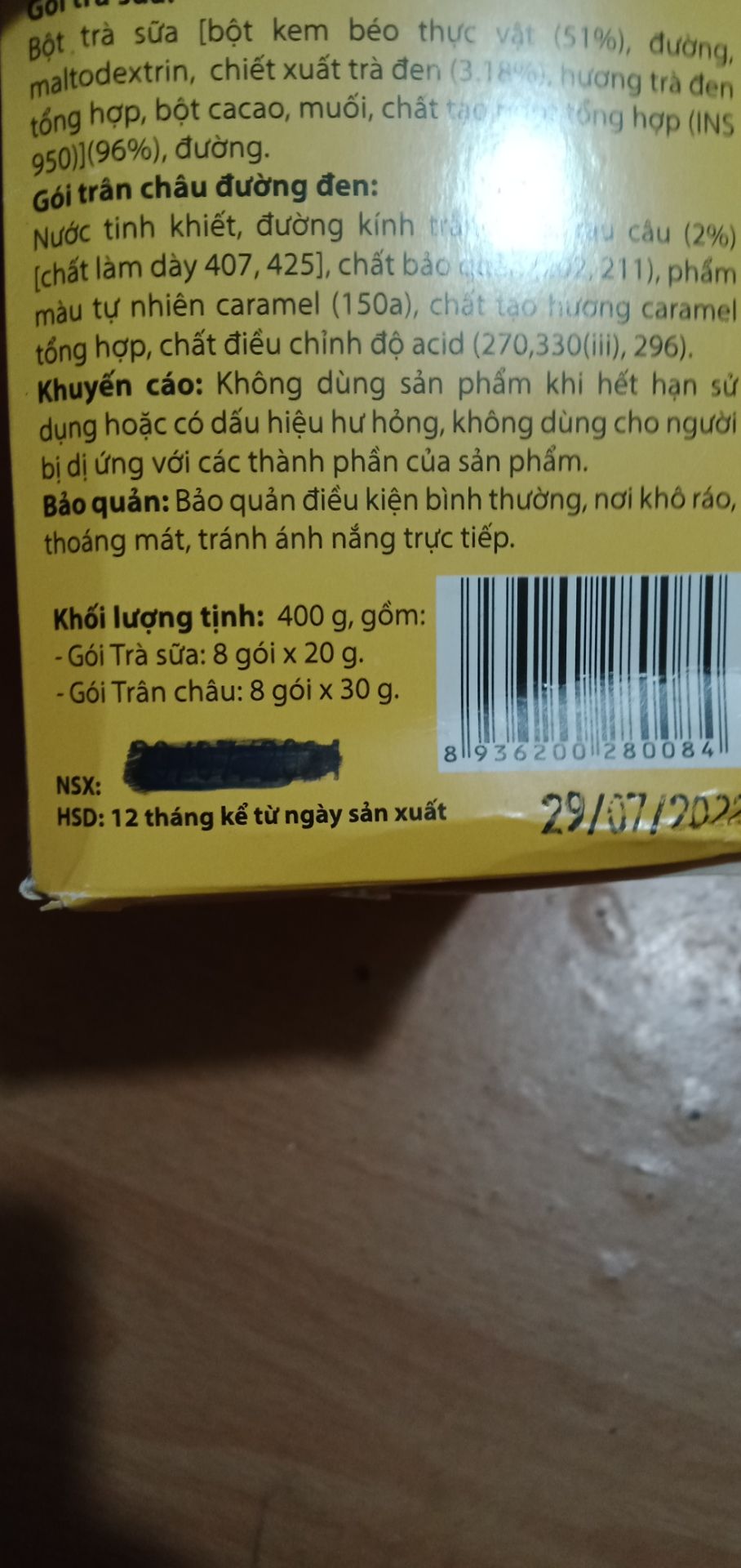 uống cũng được , nhưng ngày sản xuất và hạn dùng trên bao bì gói trà mờ không nhìn rõ, nên ko biết có còn hạn sử dụng ko.Còn nữa hạn sử dụng trên bao bì giấy thì gạch xóa nên ko nhìn được còn hạn sử dụng hay không nữa