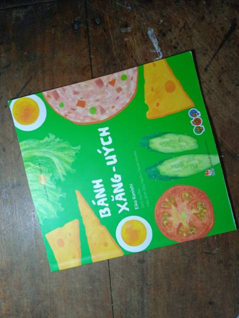 Sách hay nhưng giao hàng tới hộp hơi móp, sách vẫn còn nguyên rất đẹp Sách hay nhưng giao hàng tới hộp hơi móp, sách vẫn còn nguyên rất đẹp