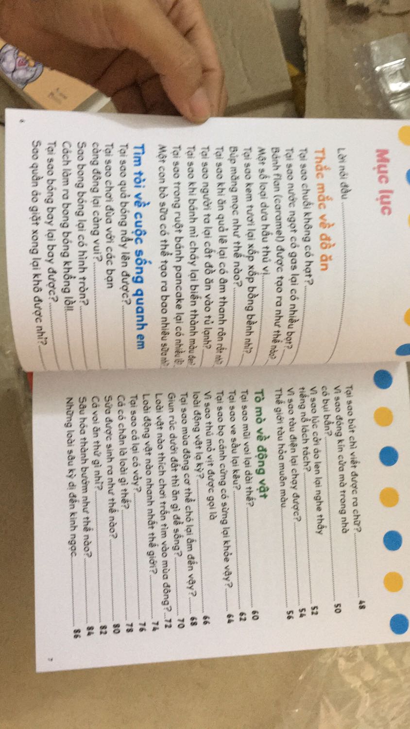 Sách hay, hình vẽ đẹp, chữ to phù hợp cho mấy bé mới biết đọc. Nội dung phong phú ng lớn như mình đọc còn mê nữa. Mua được giá sale nên rất ưng.