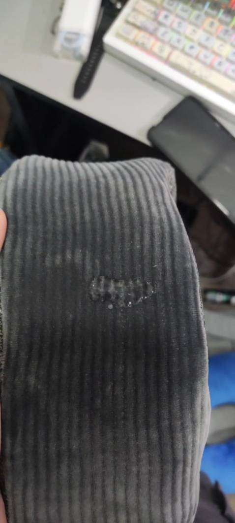 Gối đẹp, xài êm, săn sale được giá tốt, còn tháo được lớp ngoài ra giặt nữa, sẽ mua thêm. À vải ở ngoài polyester chống thấm nữa