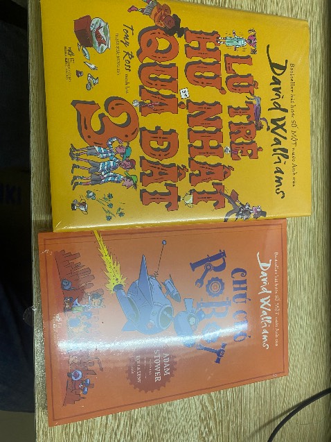 Bé nhà mình rất thích sách của tác giả này nên mua cho đủ bộ