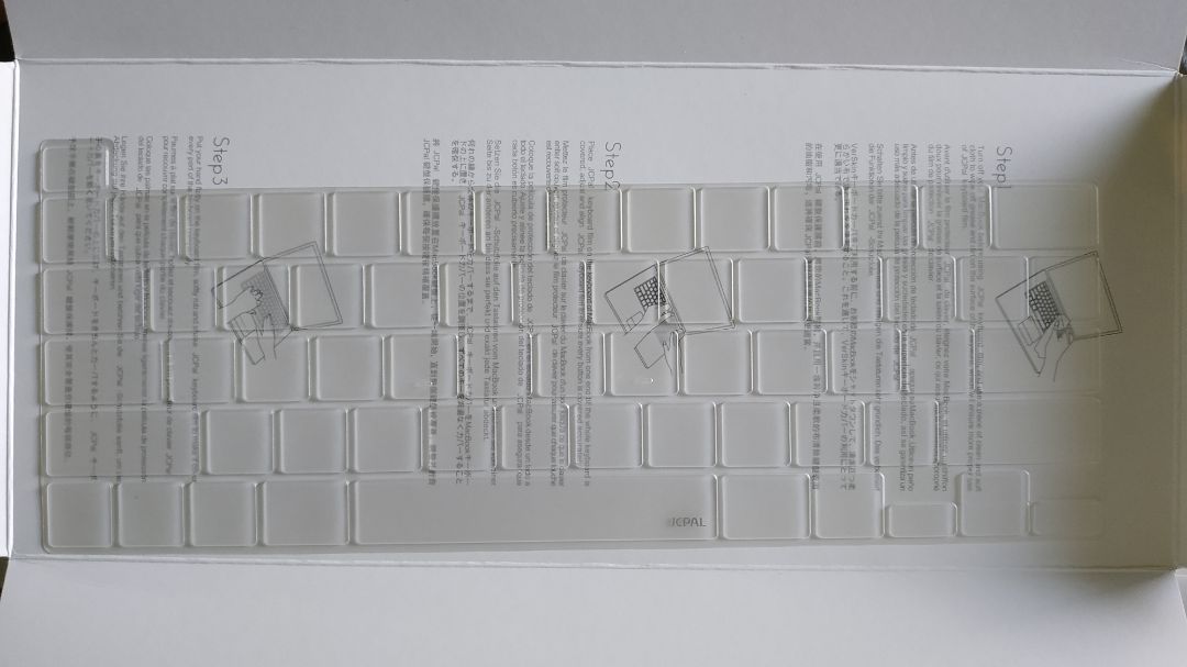 vừa y cái bàn phím! hơi khó đánh máy so với không có phủ bàn phím vì có làm tăng thêm độ cứng!