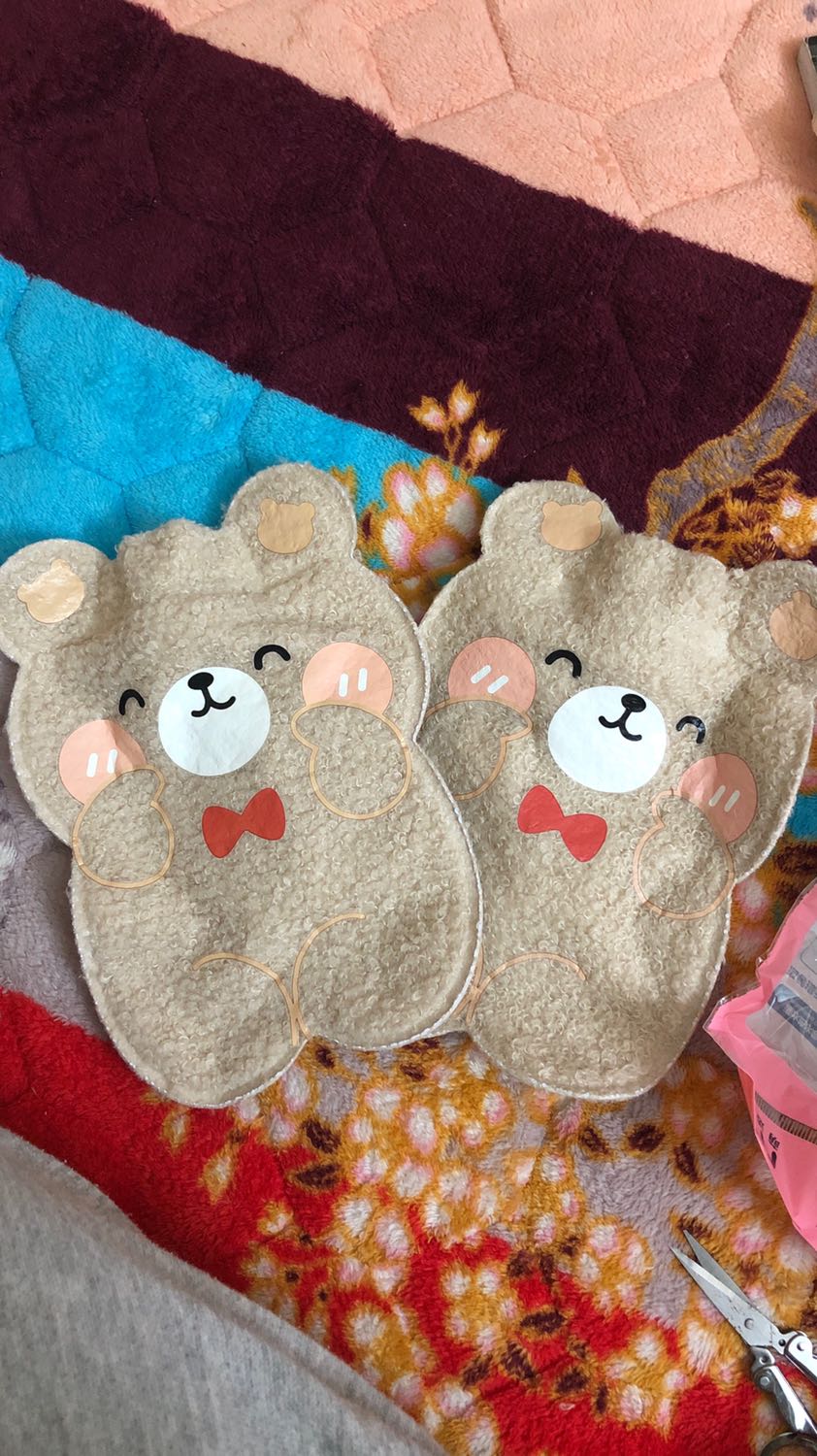 Túi siêuuu xinhhh, cầm rất chắc chắn, rất mịn và đẹppp giống hình luôn ạaaa. Tuy nhiên thì giao hàng hơi bị lâu ạ. Chắc do dịch nên mình cũng k sao. Anh shipper thân thiện. Nói chung là rất hài lòng ạ.