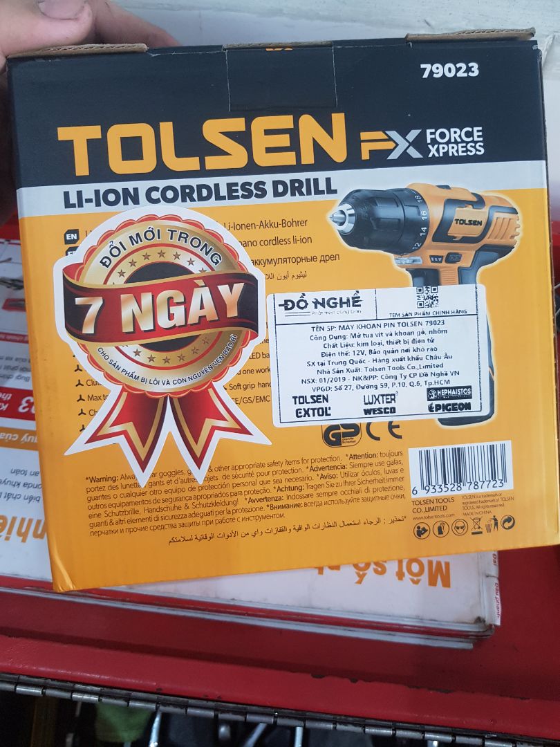 Đả nhận được sản phẩm ! 
Hàng gói đúg như hình đầy đủ sút cầm rất chắc tay, đẹp! Nhưng pin sạc ko vô lúc nào cũng báo đèn màu xanh ! lắp vào súng ko dùng được! Đèn trên súng ko sáng! vậy sao mình sài được đây