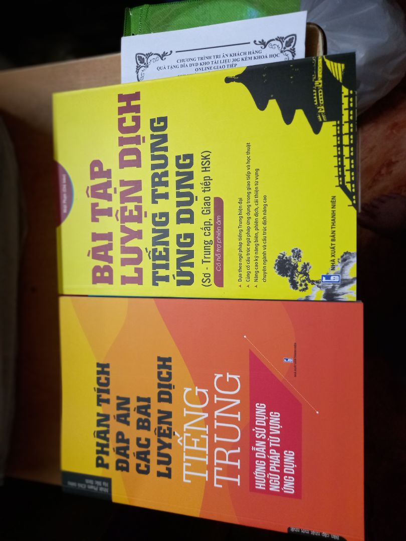 Sách đẹp, còn mới nguyên. Trình bày rõ ràng, cần thiết cho việc học tiếng Trung. Các bạn nào muốn cải thiện trình độ tiếng Trung của mình thì nên mua. Cảm ơn Tiki đã giao hàng nhanh.