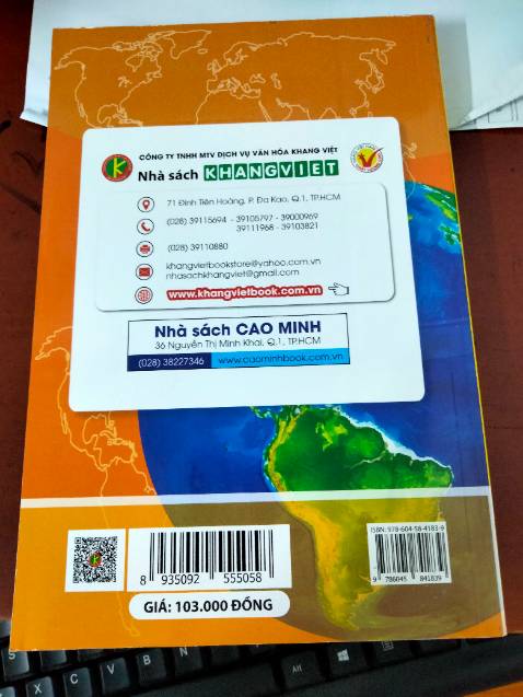 Shop giao hàng nhanh mà nhân viên giao hàng cũng vui tính nữa.
Chất lượng sản phẩm đẹp, đầy đủ,chữ  rõ ràng. Mik rất thik, cảm ơn shop