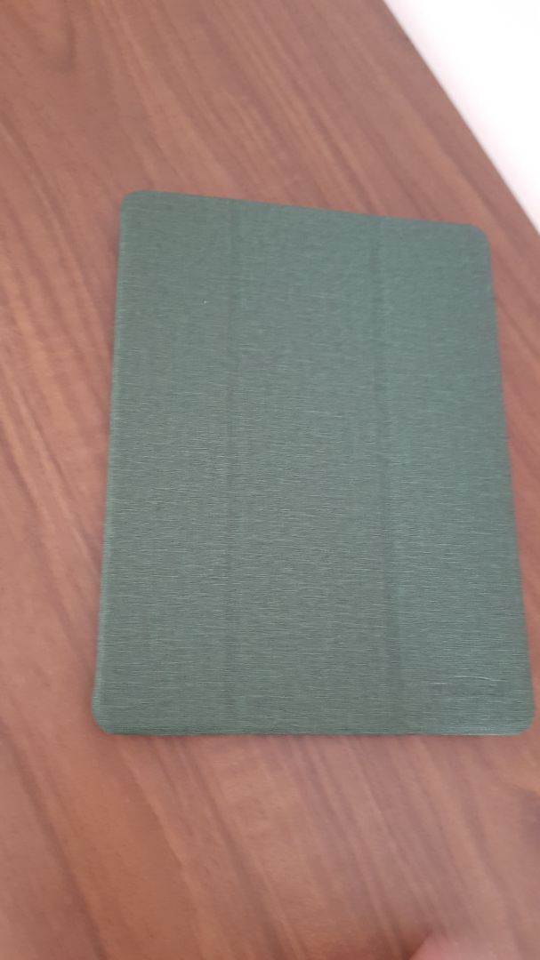 Cover cho Ipad không phải da thiệt, thiết kế vừa vặn cho Ipad 10.2. Giao hàng cực nhanh.