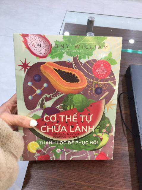 mới lướt qua vài trang thấy khá ổn, đọc dễ hiểu dễ hình dung. Sạch bọc seal cẩn thận, không bị bẩn, rách hay nát trang nào. hơn 700 trang, khá nhiều kiến thức. giao lâu xíu vì shipper nói quá tải đơn, đặt giao 2h mà trưa đặt đến tối mới nhận đc, cũng may sạch vẫn đẹp mới lướt qua vài trang thấy khá ổn, đọc dễ hiểu dễ hình dung. Sạch bọc seal cẩn thận, không bị bẩn, rách hay nát trang nào. hơn 700 trang, khá nhiều kiến thức. giao lâu xíu vì shipper nói quá tải đơn, đặt giao 2h mà trưa đặt đến tối mới nhận đc, cũng may sạch vẫn đẹp