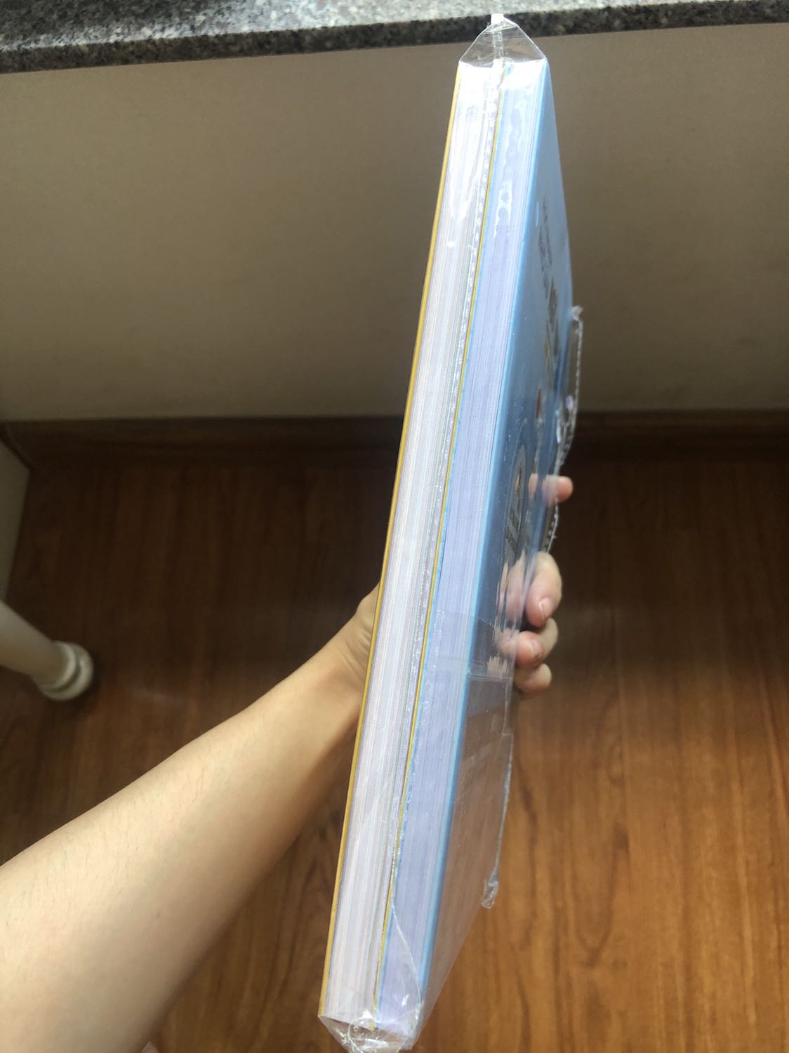 Mình đánh giá 5 sao cho đóng gói, chất lượng giấy và Tiki giao hàng nhanh. Riêng về nội dung sách, phần Ngữ pháp, mình thấy trình bày có vẻ hơi ít, có vẻ là "thông dụng" nên ko kỹ lắm. Cuốn từ vựng thì tạm ổn, vì từ trong mỗi bài có chia theo sơ đồ tư duy nhưng còn hơi khó để nhớ để học. Nêu có phần hdan học thì sẽ ok hơn.