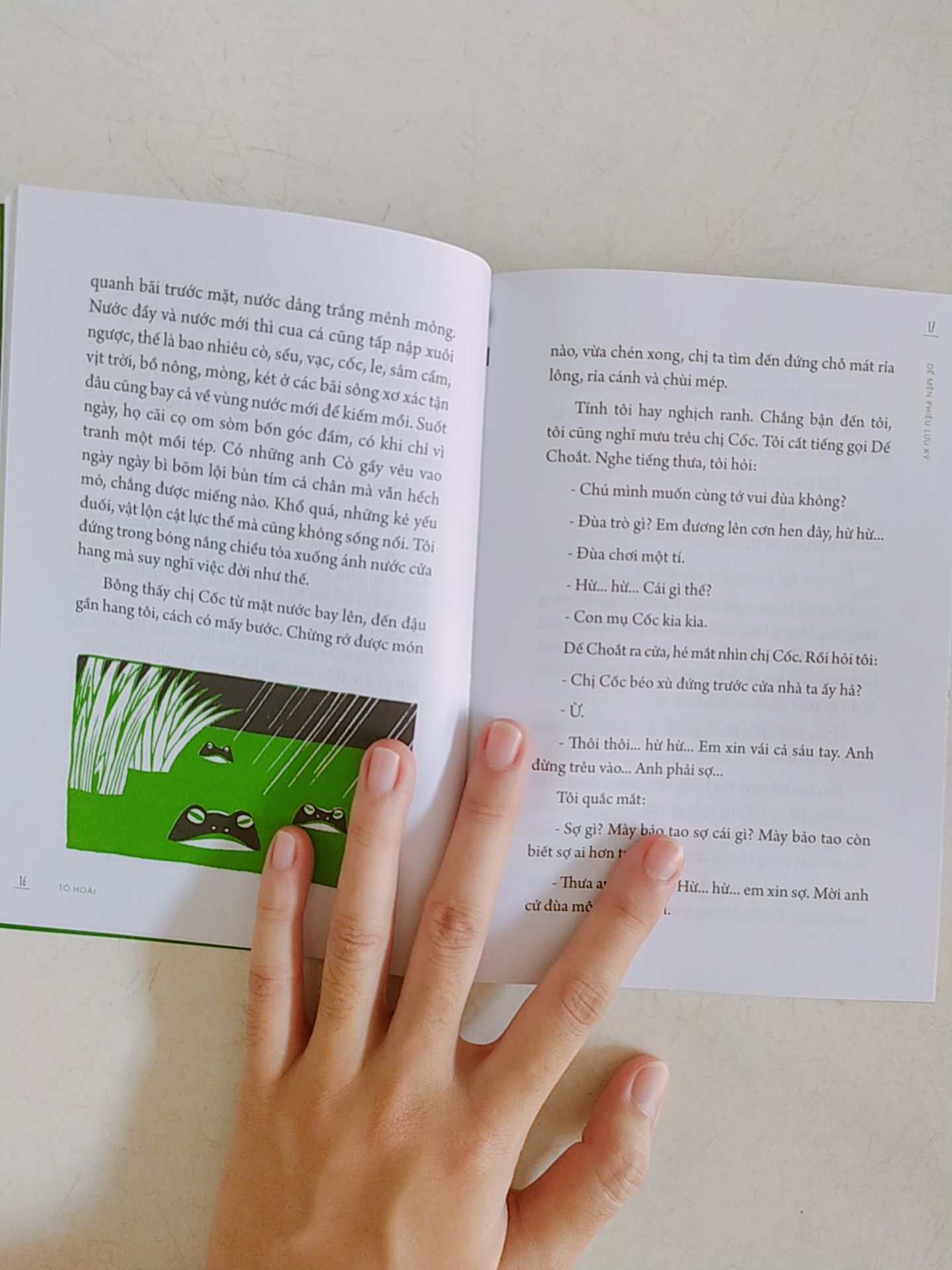 Tiki đóng gói sạch sẽ, giao mất tầm 10 ngày do dịch :( về sách thì nội dung quá quen thuộc rồi, mình mua cho đứa em đọc, sách hình ảnh dễ thương, tuy nhiên chất giấy trắng tinh ko thích lắm, nếu có thể làm ruột giấy vàng chống loá mắt thì ok hơn