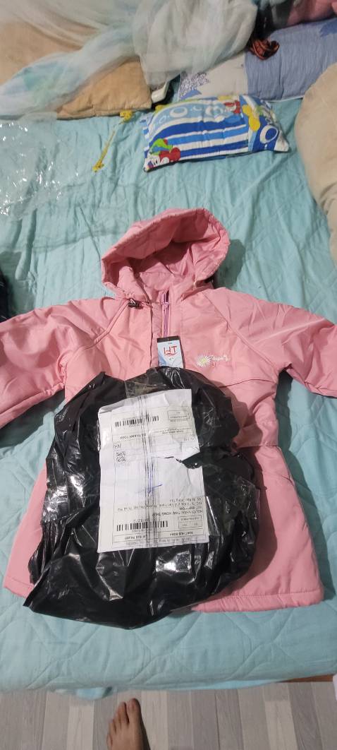 Sản phẩm giao không đúng thông tin, hình ảnh, sản phẩm kém chất lượng, bị rách, lỗi