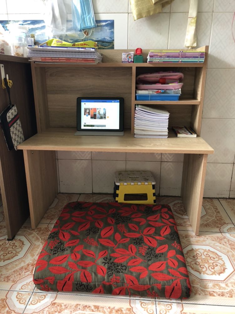 Lay hoay cũng cả tiếng mới xong.mà vừa mở ra đã thấy ván mặc sau bị gãy 1 gốc. Lay hoay cũng cả tiếng mới xong.mà vừa mở ra đã thấy ván mặc sau bị gãy 1 gốc.