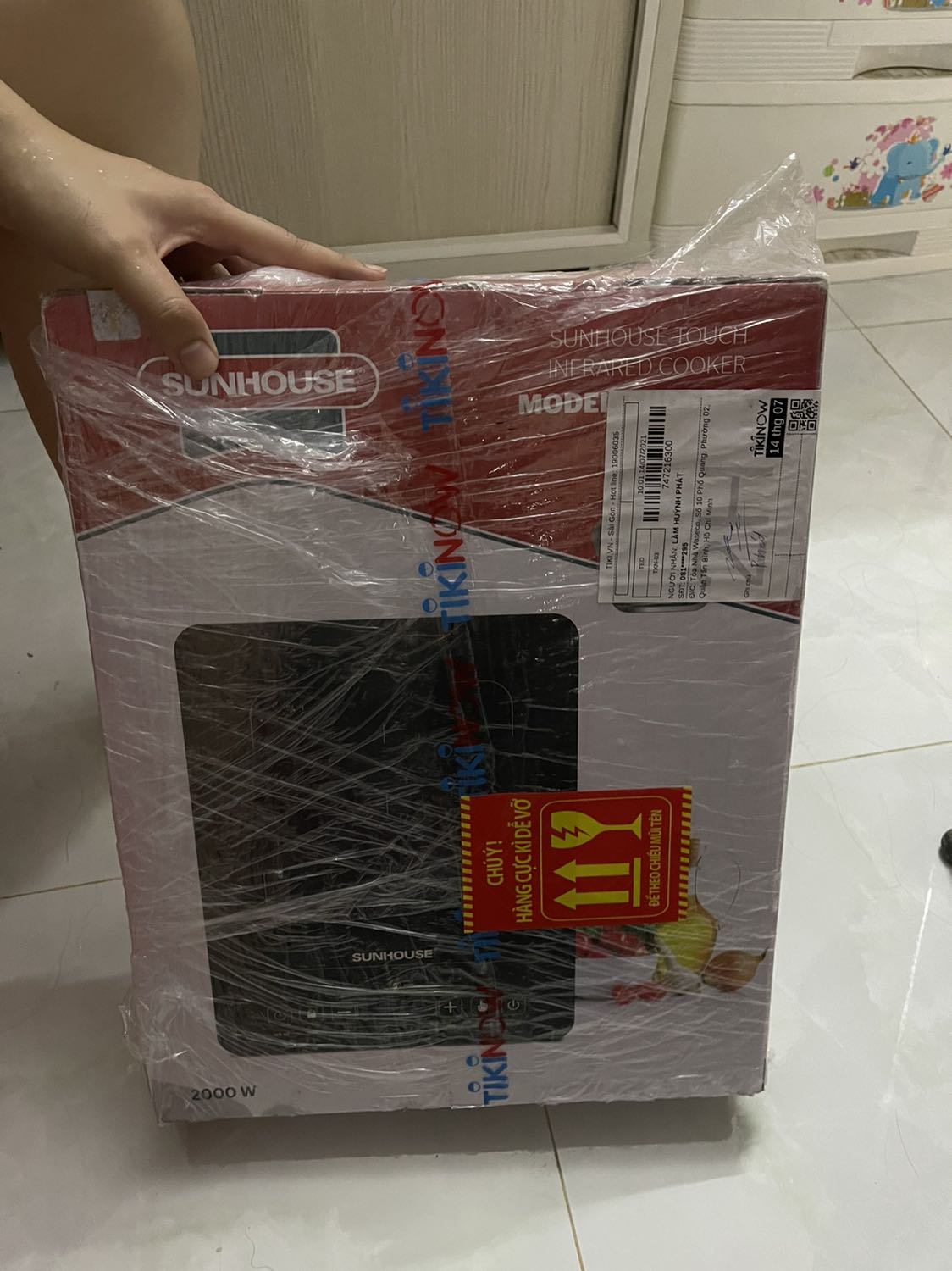 Thật sự rất giận và bực.
Đặt mua giao nhanh 2h, thì trễ giao hàng 12 tiếng. Ok đồng cảm do tình hình dịch ở HCM.
Tuy nhiên, sản phẩm mà mình nhận đc thì lại bị gẫy óc và bị bung nắp như hình. Có cả video.
K biết nên đỗ thừa cho ai? Thật sự rất giận và bực.
Đặt mua giao nhanh 2h, thì trễ giao hàng 12 tiếng. Ok đồng cảm do tình hình dịch ở HCM.
Tuy nhiên, sản phẩm mà mình nhận đc thì lại bị gẫy óc và bị bung nắp như hình. Có cả video.
K biết nên đỗ thừa cho ai?