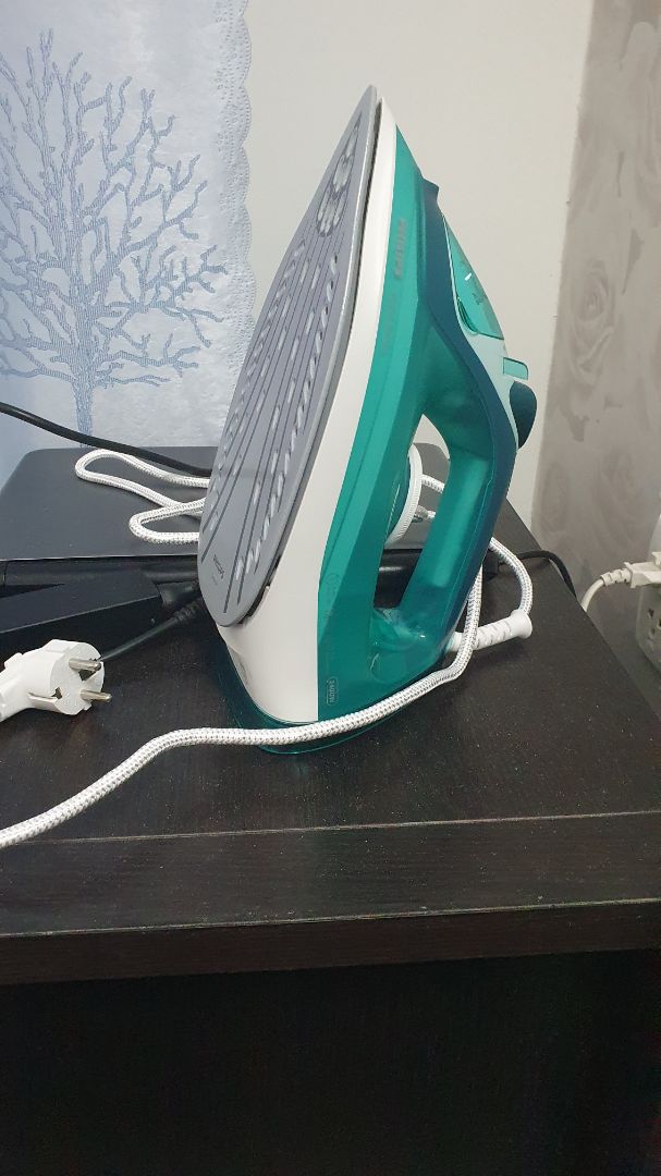 Bàn ủi dùng rất tốt, có hơi nước nên dễ làm thẳng các loại vải