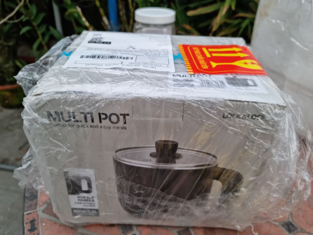 sản phẩm đóng gói cẩn thận, hàng mới, có tem bảo hành và sách hướng dẫn đầy đủ, sản phẩm ok. Nói chung rất hài lòng và còn đc mua với giá khuyến mại nên ưng lắm. Shop cứ ok như vậy, mình sẽ ủng hộ