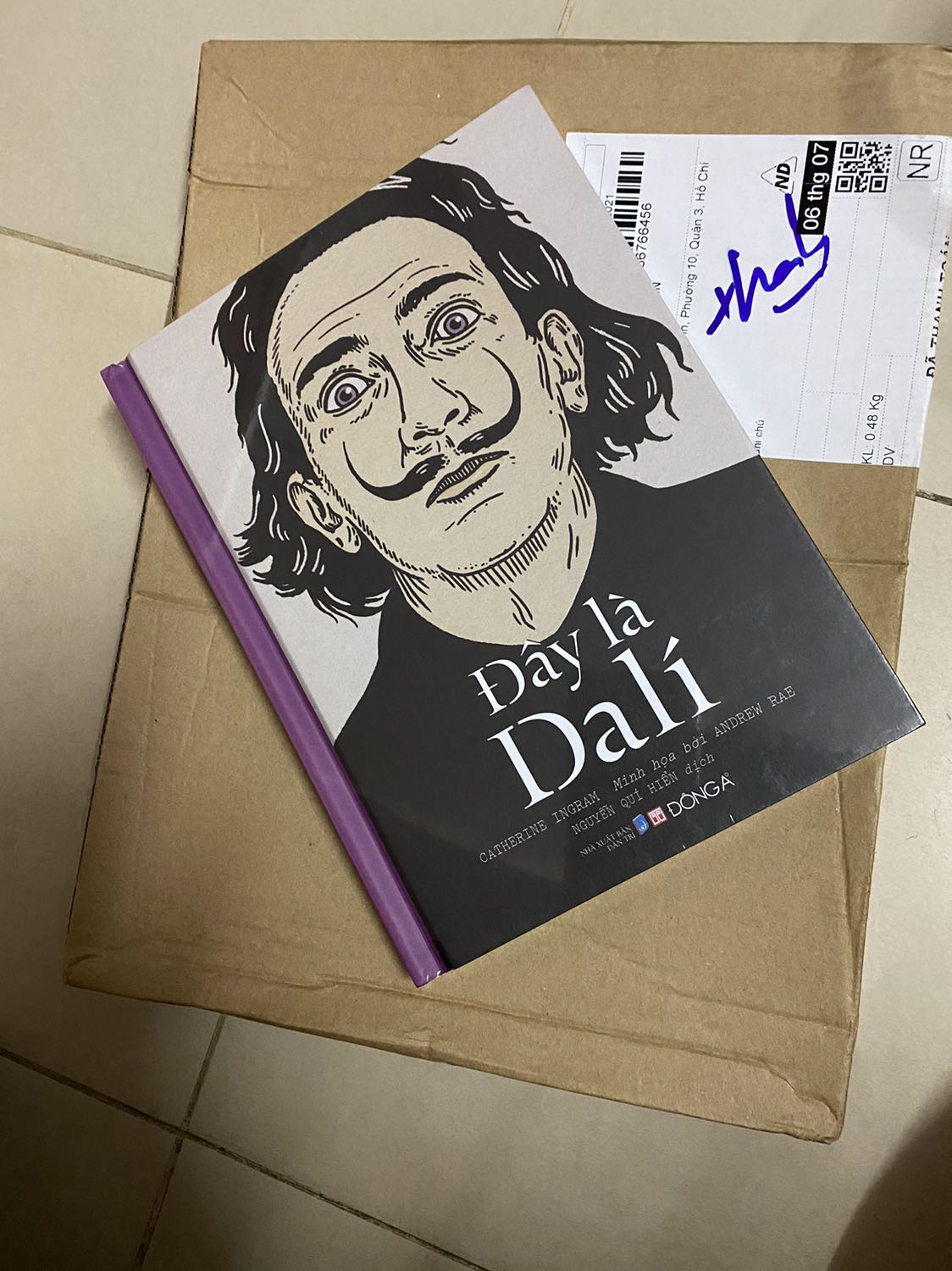 Tiki không bọc sách bookcare dù đã đăng ký gói. Phải gọi điện khiếu nại đợi 5 ngày mới được gửi bọc giấy đến.