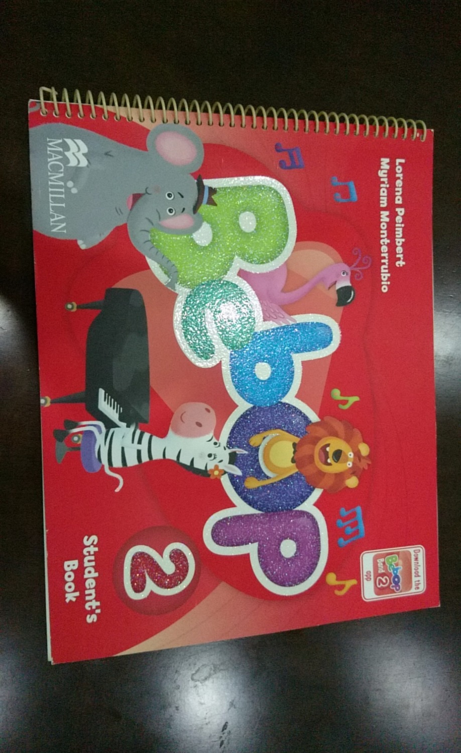 Mua để dùng cho dạy ở một trường mầm non. Mỗi sách sẽ có chương trình và cách dạy khác nhau nên không có ý kiến về nội dung.