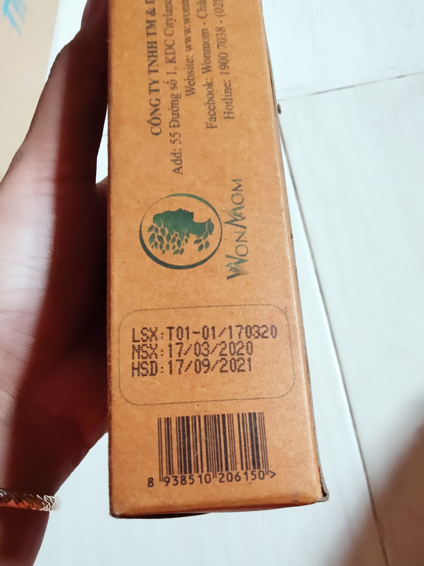 yêu cầu được đổi hàng???
sản phẩm còn 5 tháng hết hạn?
tem niêm phong của sản phẩm bị bóc? 
yêu cầu đổi sản phẩm này lại cho mình