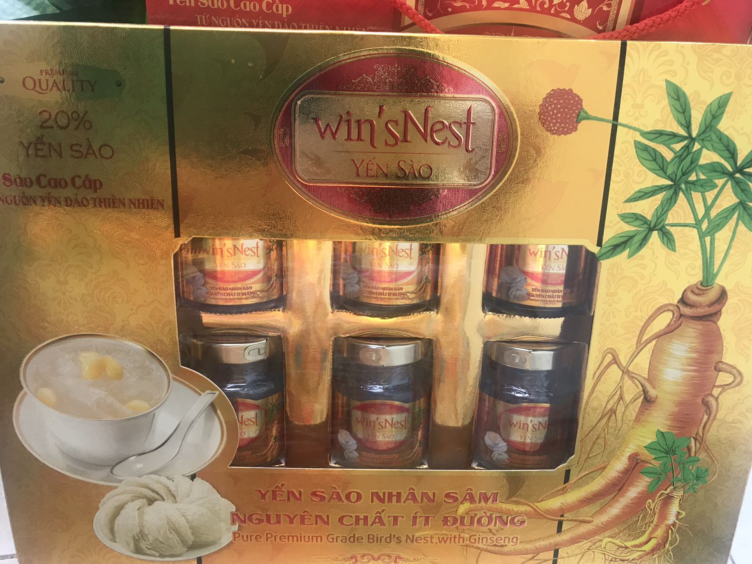 Hàng giao rất nhanh và đóng gói kỹ nên hộp đựng vẫn mới nguyên, có túi đính kèm tiện cho việc gửi tặng.