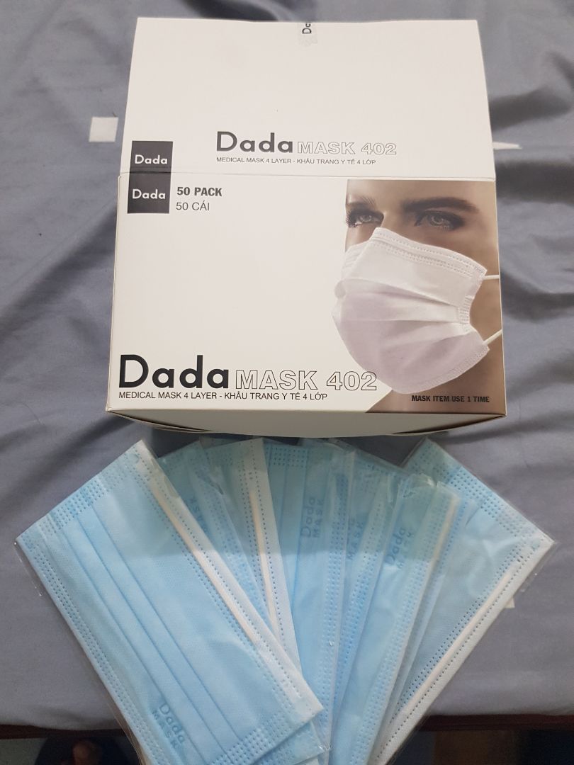 Hàng được đóng gói cẩn thận mặc dù phải giao trong 1 ngày " mưa trôi cả bầu trời nắng"
Chất lượng: chất vải dày, màu xanh; đóng gói mỗi cái 1 bịch riêng rất vệ sinh
Giá cả: hợp lý trong mùa Covid