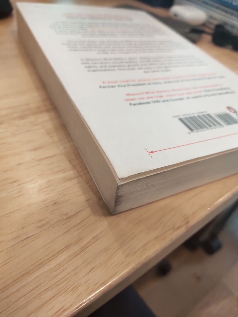 sách có bọc nhưng mở ra như sách cũ