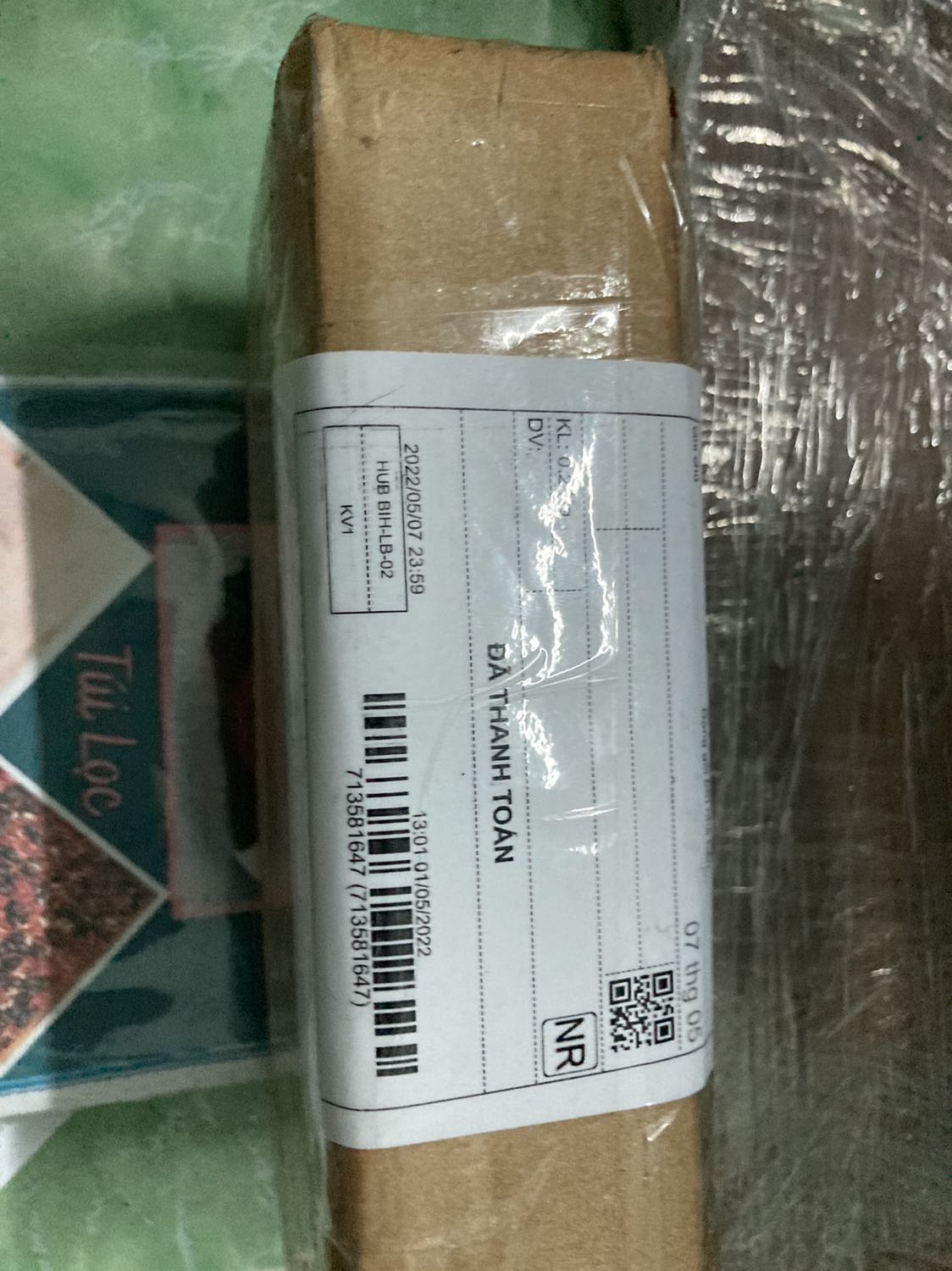 Đóng gói rất gọn và chắc chắn, giá rẻ nên túi lọc nhìn không ngon và đẹp như các túi trà lạc tiên khác, hy vọng uống thử sẽ ổn.