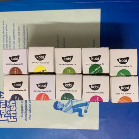 Lần đầu mua được tinh dầu ưng ý đến thế. Mùi rất tự nhiên, dễ chịu lắm ạ. Đóng gói cẩn thận, chắc chắn. Giao hàng siêu nhanh luôn. Sẽ ủng hộ tiếp